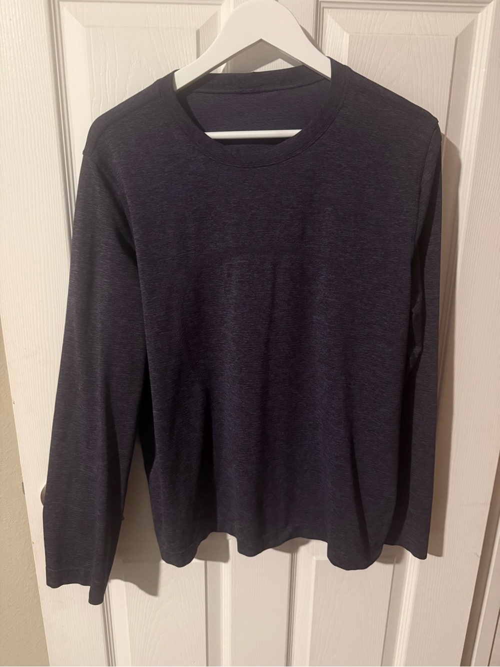 Lululemon Women's Swiftly Relaxed Long Sleeve Shirt. Heathered Purple! Size: 8